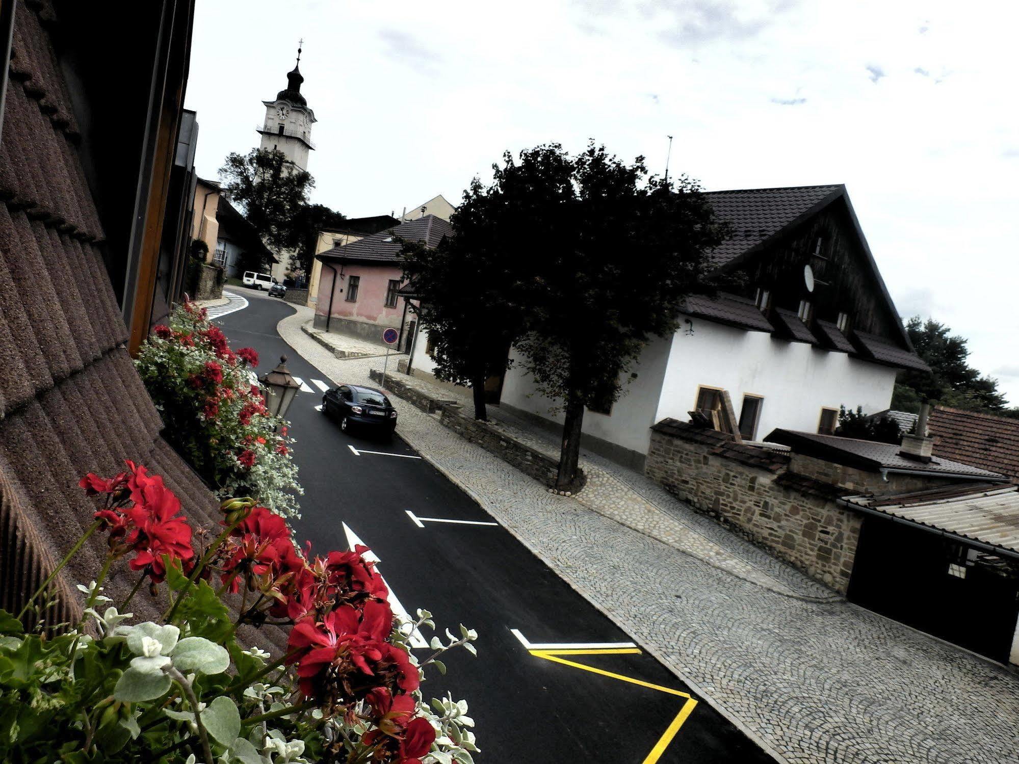 Penzion Pod Branou Poprad Luaran gambar