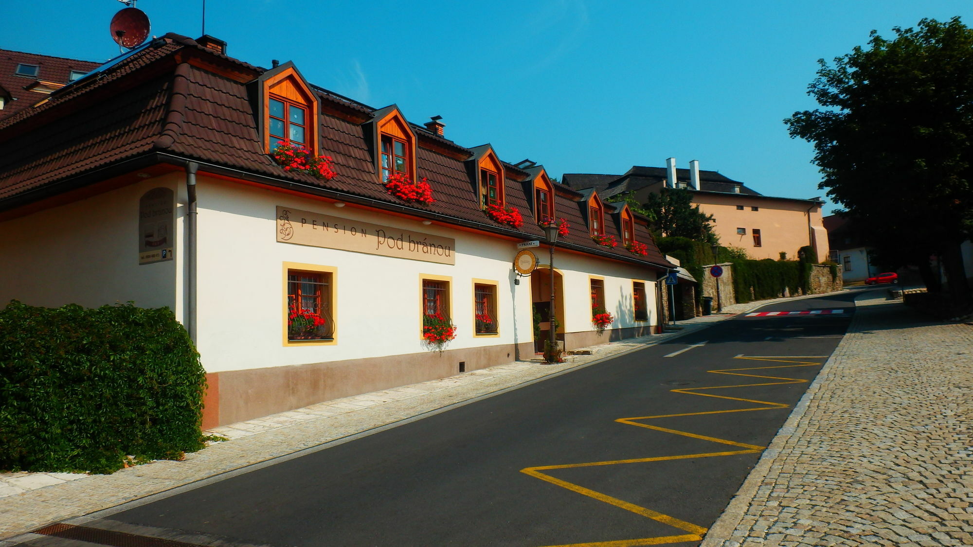 Penzion Pod Branou Poprad Luaran gambar